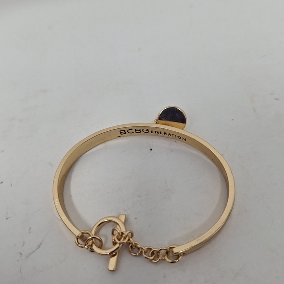 BCBGeneration Star Dangle Charm Gold Tone Cuff Rhinestone Bangle Bracelet - Picture 3 of 9